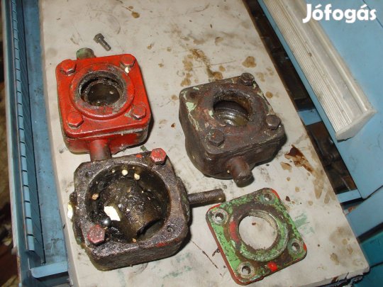 Csapágyház felső belső oldali csapos kiskőrösi szalagfűrész 800