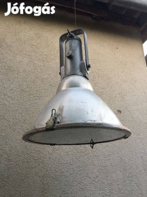 Csarnok lámpa