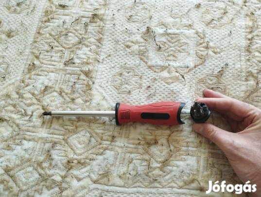 Csavarhúzó 7 db heggyel mágneses véggel 1200 Ft