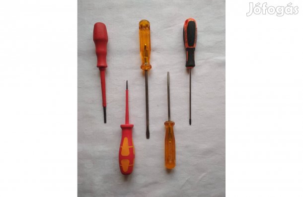 Csavarhúzók , csillag és hagyományos , 100-130 mm