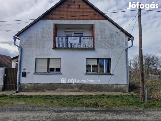 Csávolyi 105 nm-es ház eladó