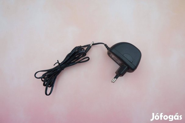 Csec 220V-os hálózati adapter 4,5V 600mA CSD0450600G