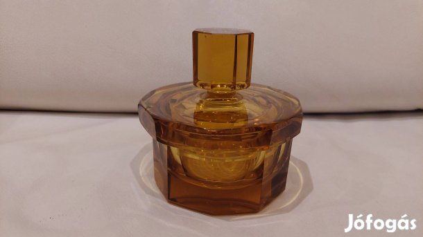 Cseh, szögletesre csiszolt fedeles üveg