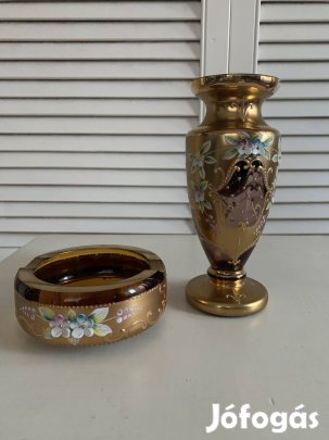 Csehszlovák aranyozott porcelánnal diszített váza és hamutál