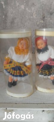 Csehszlovák népi babafigura