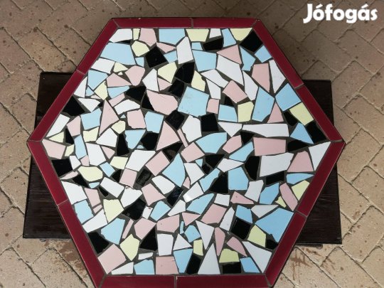 Csempe mozaikos kerti asztal eladó