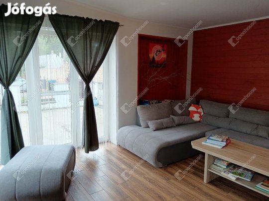 Csend, tér és otthonosság  családi ház eladó Romándon!