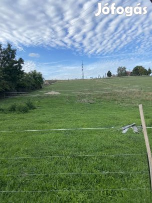 Csend, természet, panoráma  2164 m-es építési telek eladó