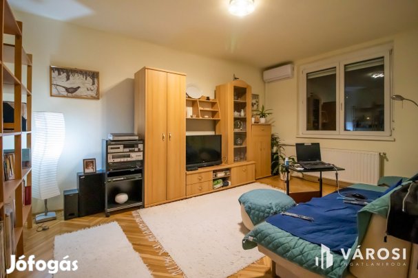 Csendes lakás a vasúthoz közel