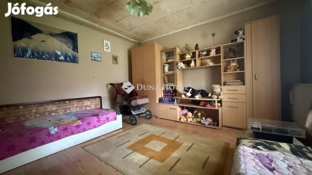 Csényei eladó 110 nm-es ház