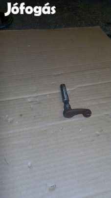 Csepel 100-48,125-49 kuplung kiemelö kar