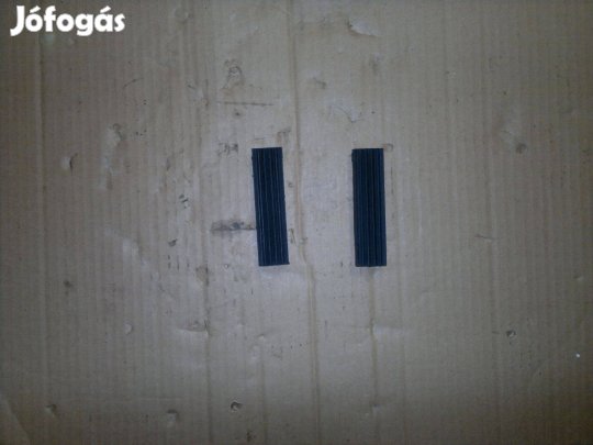 Csepel 125 hátso lábtarto uj gumi pár