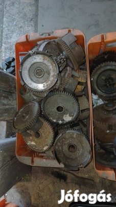 Csepel 125 kuplung kosár.