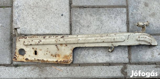 Csepel Berva moped láncvédő