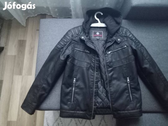 Csepelen használt 2 db 164-es fiú dzseki