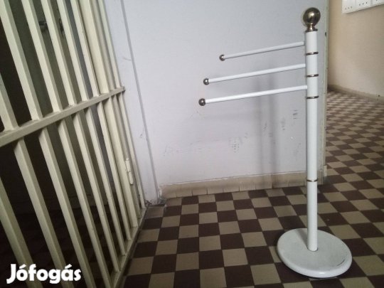 Csepelen használt törölköző tartó