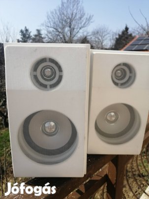 Cserélhető fehér AEG hangfalpár konyhába