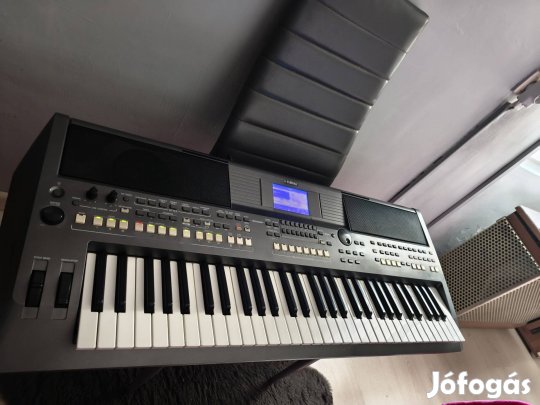 Cserelhető komplett hangtechnika !