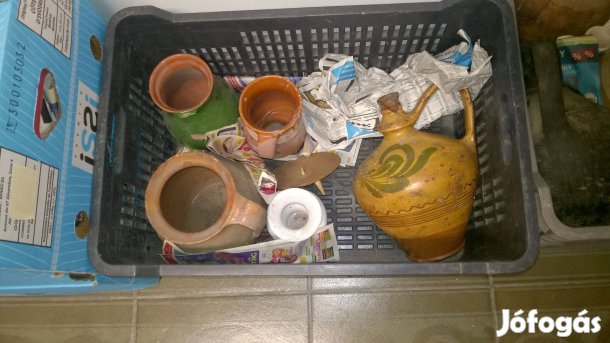 Cserépedények, dekorációs célra eladók