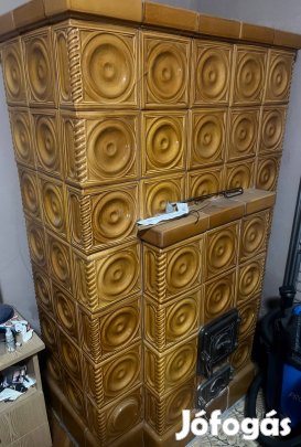 Cserépkályha jó állapotban