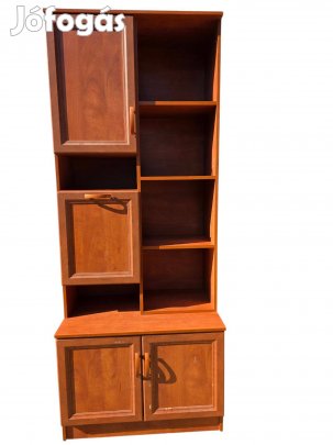 Cseresznye színű szekrény