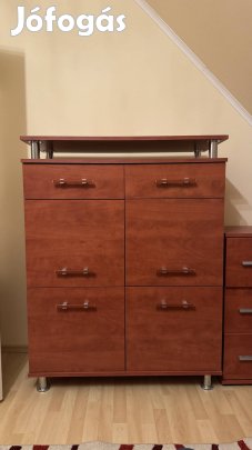 Cseresznyeszínű komódok