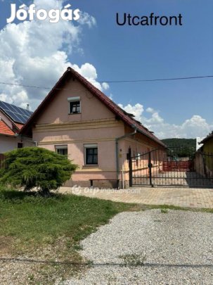 Cserkúti 180 nm-es ház eladó