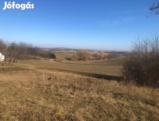 Csetény lakóövezeti telek eladó