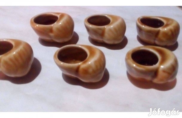 Csiga formájú porcelán kínáló 4 cm, 3 cm magas - Új