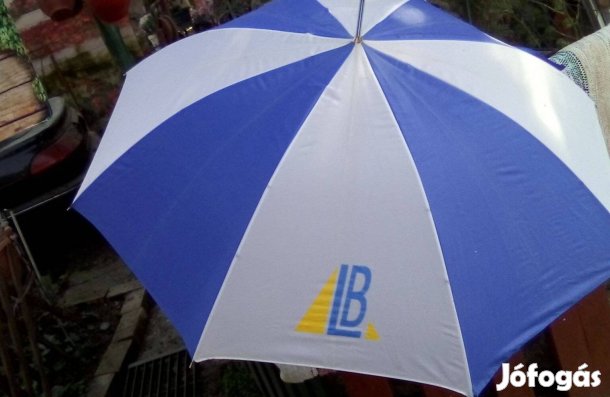 Csíkos régi esernyő hibátlan, régóta kihasználatlan