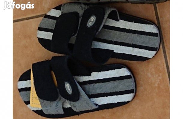 Csíkos tépőzáras papucs 31e-s méret
