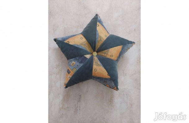 Csillag formájú díszpárna