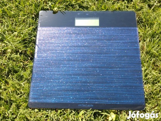 Csillámos kék színű okosmérleg súlyoptimalizációs visszajelzéssel, új