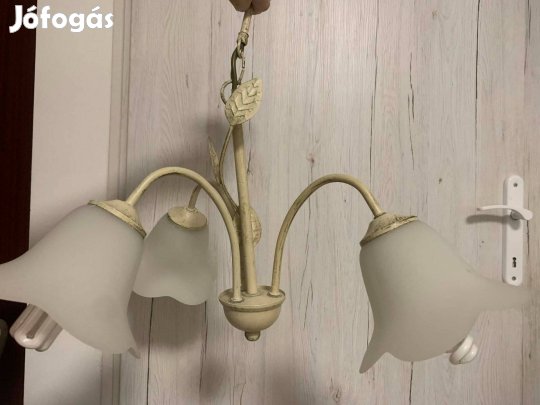 Csillár háromágú