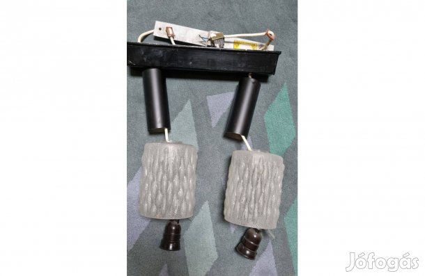 Csillár két búrával