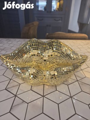 Csillogó arany száj dísz