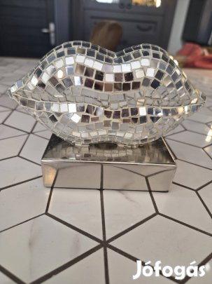 Csillogó száj dísz