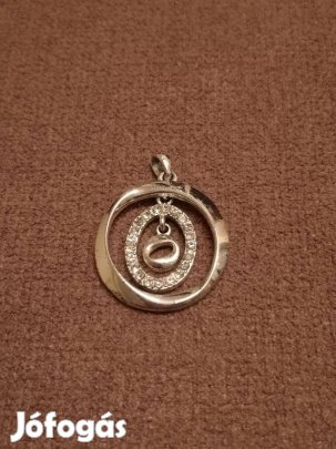 Csillogós, kör alakú medál (ingyen elvihető)