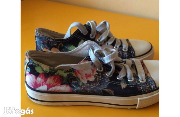 Csinos, kényelmes sportcipő