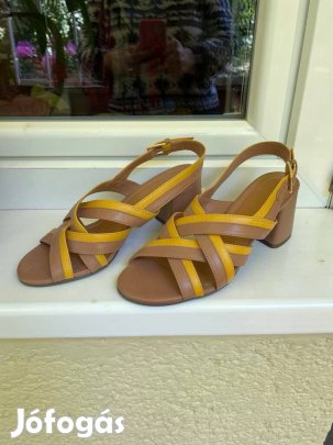 Csinos, nagyon kényelmes szandál eladó