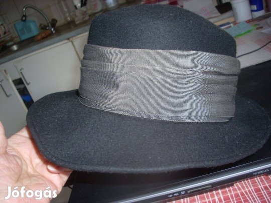 Csinos elegáns sötétkék kalap M