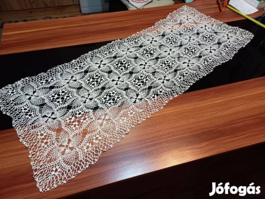 Csipke teritő Kézzel horgolt Szép Asztali futó 110cm