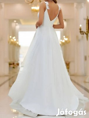 Csipkés-Tüllös menyasszonyi ruha (Új)