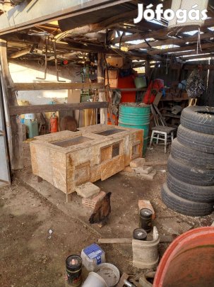 Csirke nevelő ketrec láda