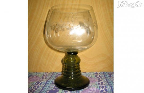 Csiszolt, nagyon szép üvegkehely