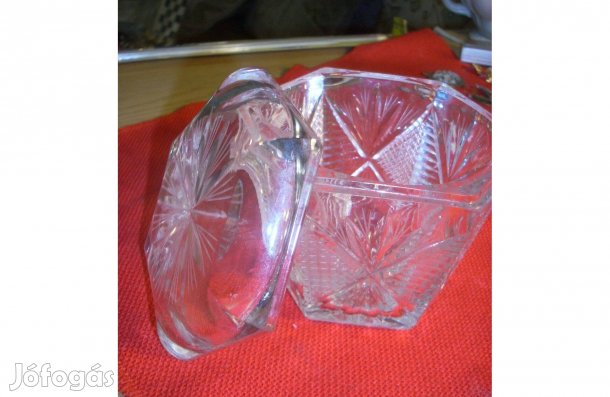 Csiszolt egyedi ólomkristály bonbonier 14x10