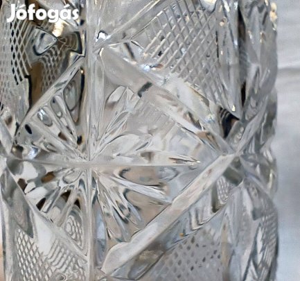 Csiszolt metszett üveg váza 2 darab