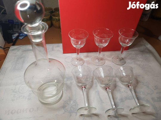 Csiszolt üveg likőrös készlet