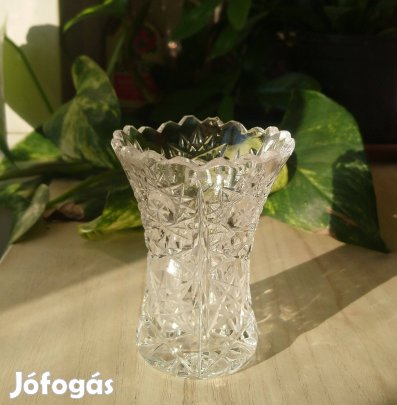 Csiszolt üveg váza 8 cm