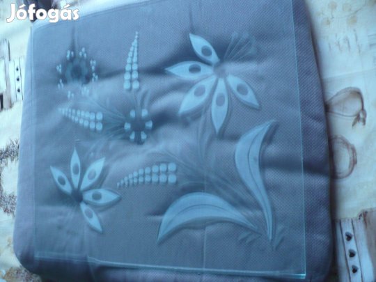 Csiszolt üveglap vitrinbe